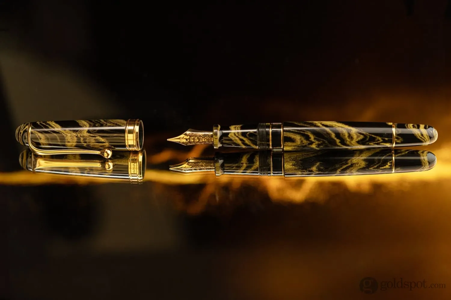 Aurora 88 Fountain Pen in Ebanite Gialla -18K Gold - Limited Edition