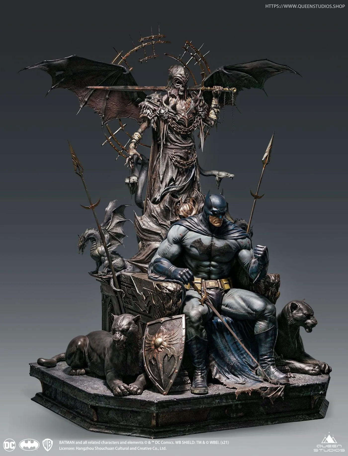 Batman on Throne PREMIUM 1/4 Scale Statue