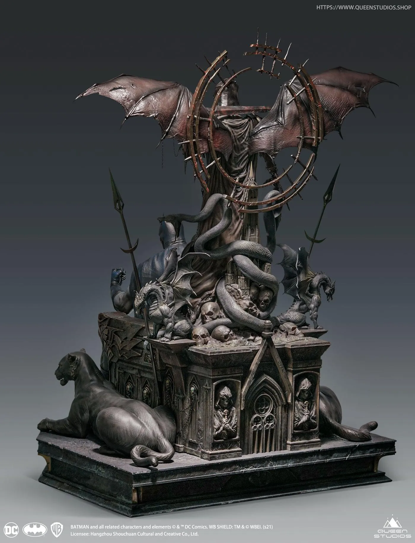 Batman on Throne PREMIUM 1/4 Scale Statue