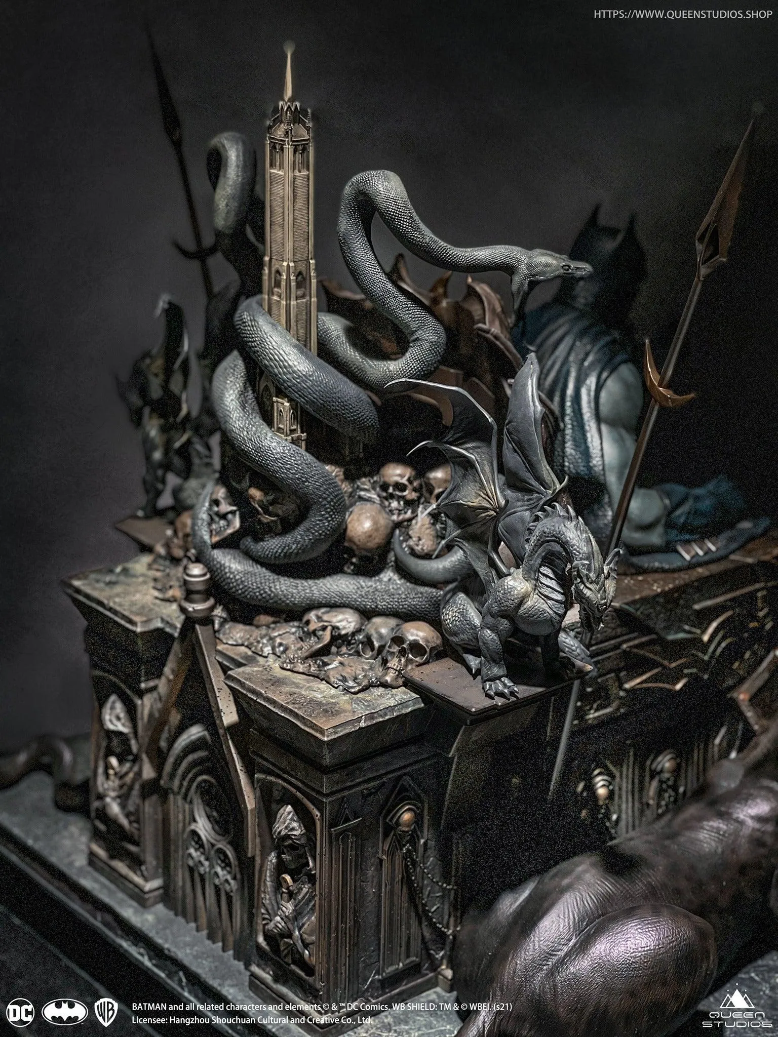 Batman on Throne REGULAR 1/4 Scale Statue