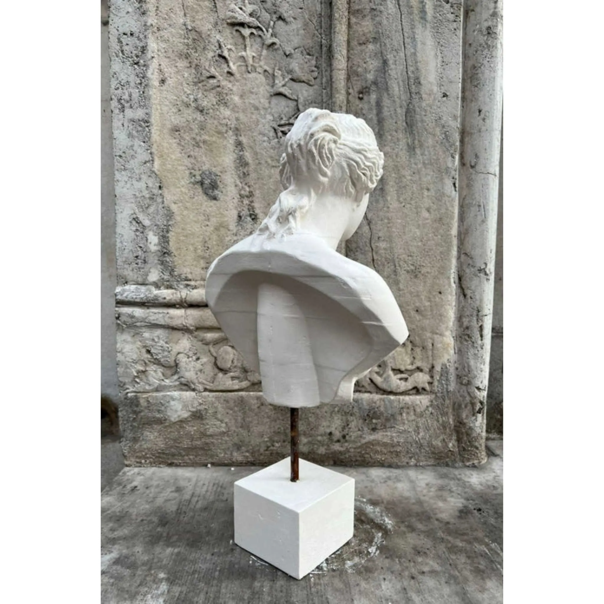 Beauty of the Gods: The Aphrodite Goddess Statue