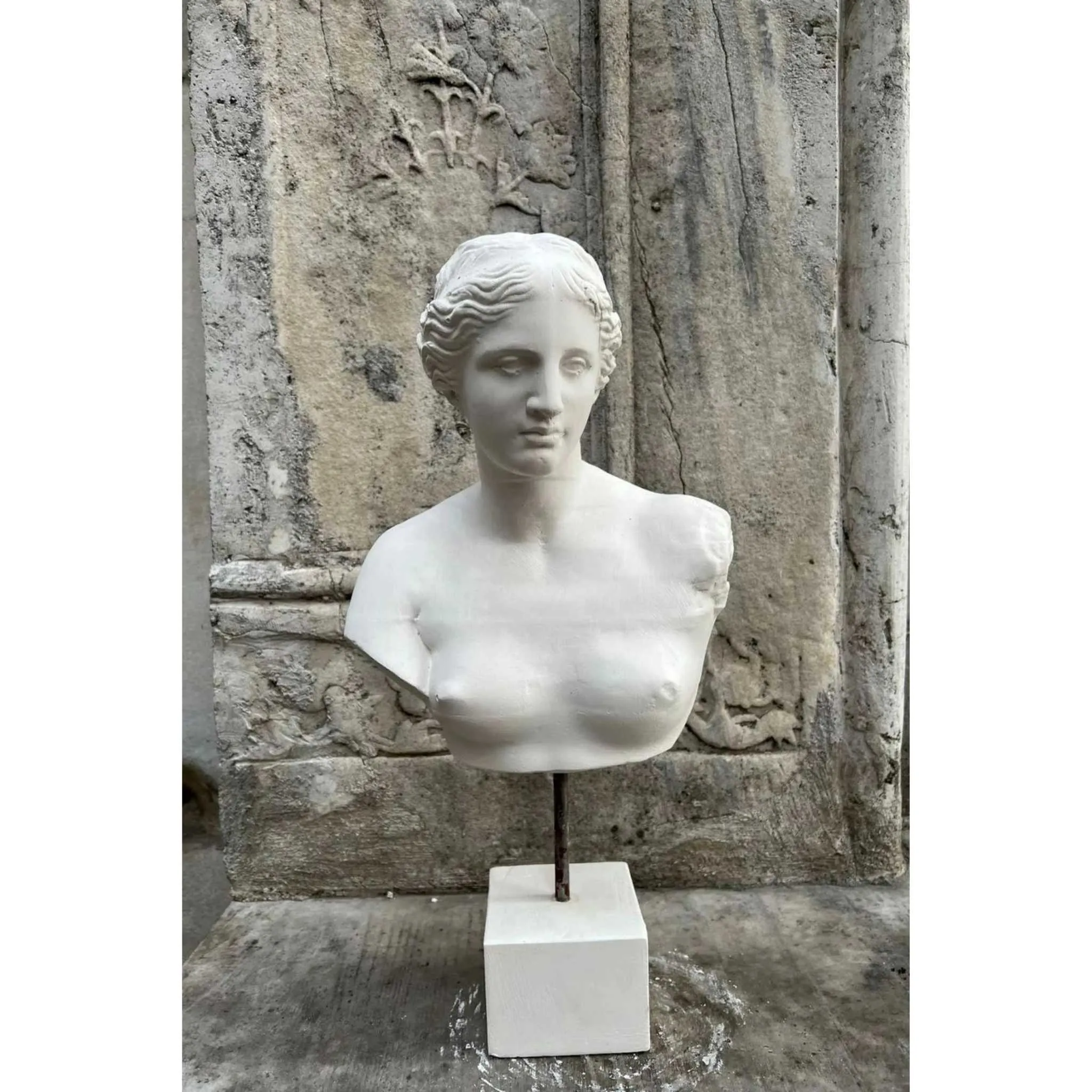 Beauty of the Gods: The Aphrodite Goddess Statue