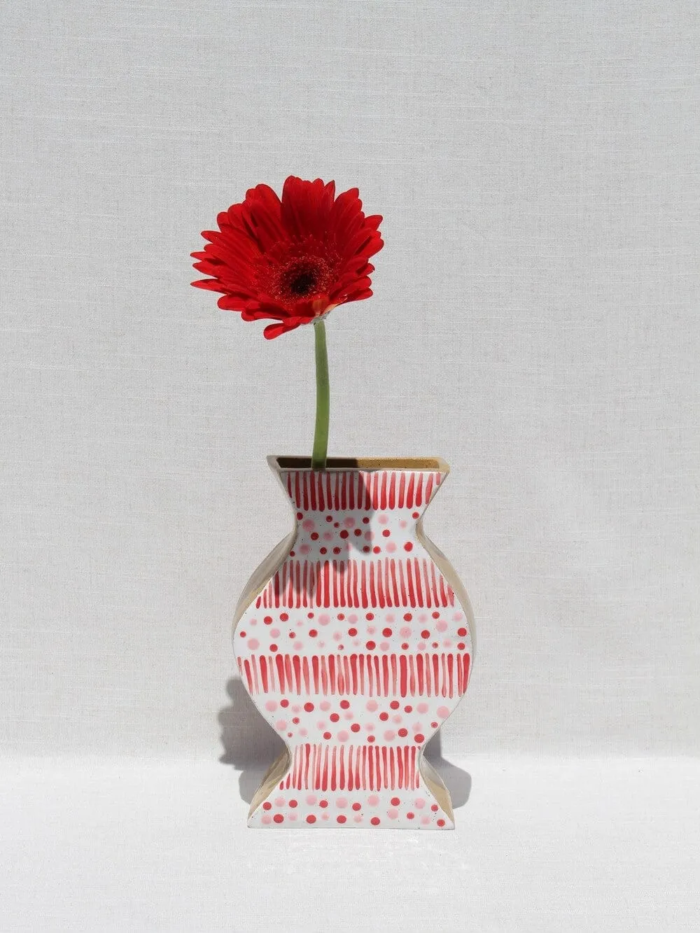 Dashing Red Vessel