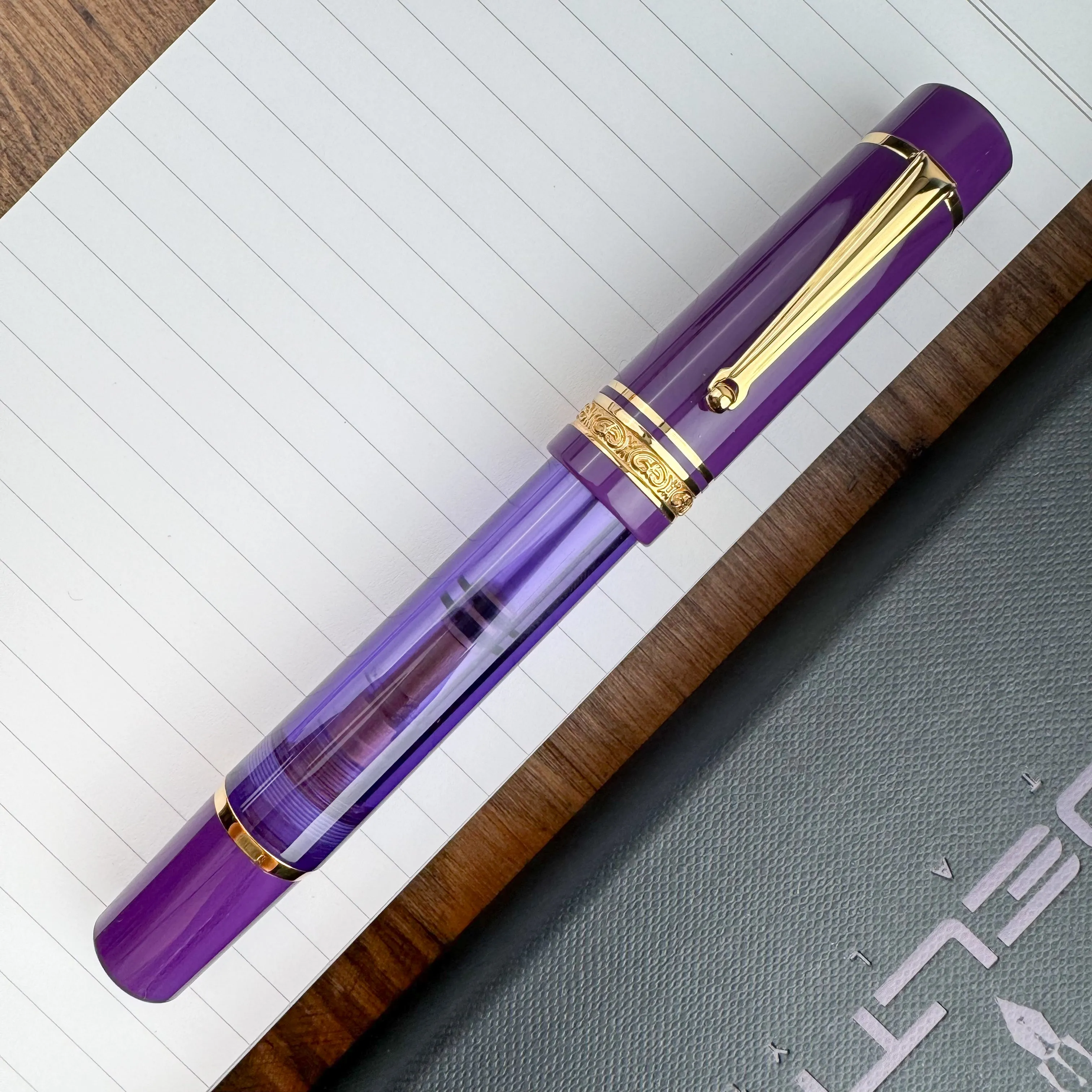 Delta Majestic Fountain Pen (Limited Edition)