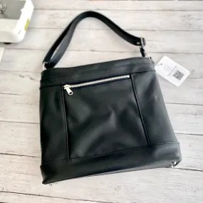 Packet Plus in Black Smooth