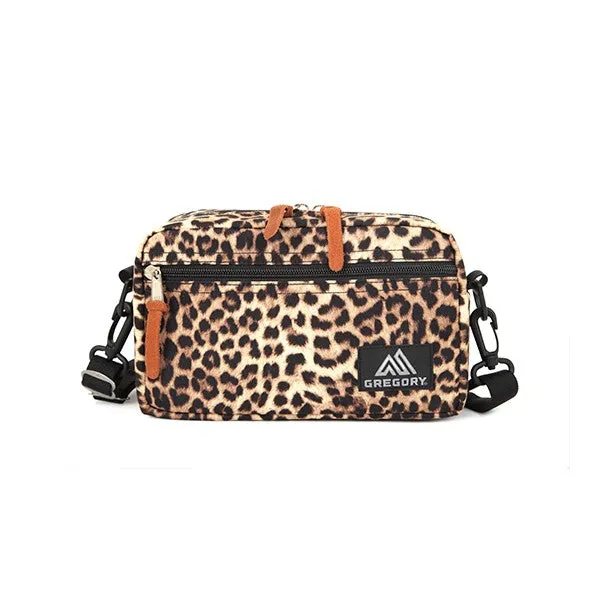 Padded Shoulder Pouch Medium