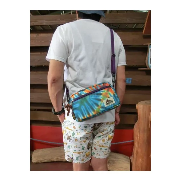 Padded Shoulder Pouch Medium