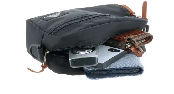 Padded Shoulder Pouch Medium