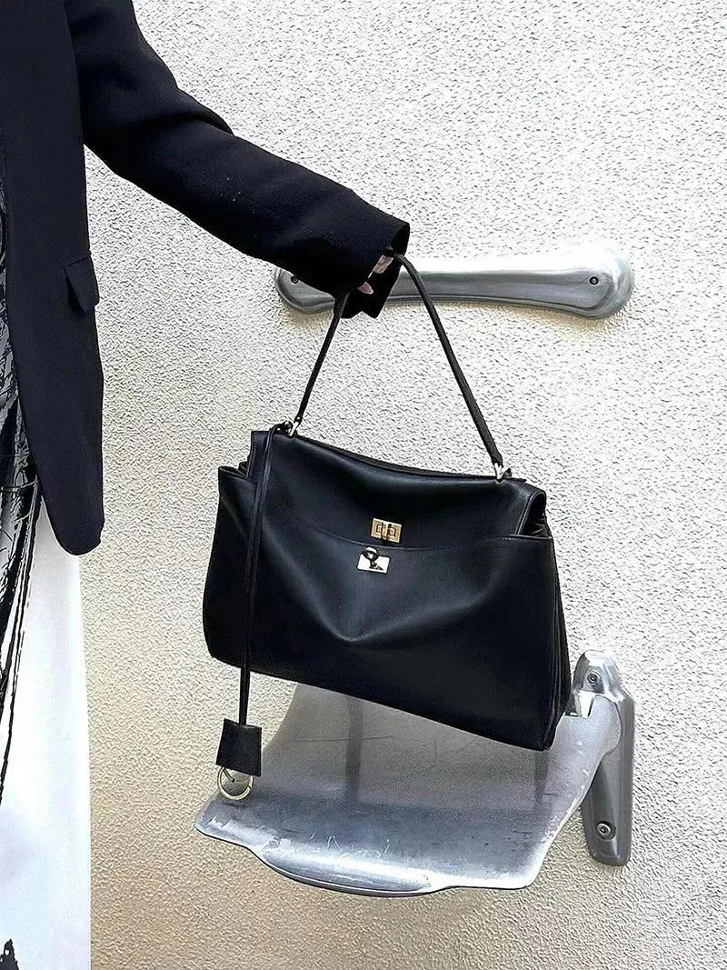 Reo Black Smooth Calfskin Women's Large Handbag