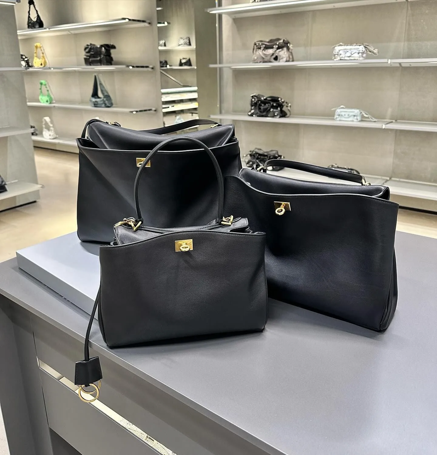 Reo Black Smooth Calfskin Women's Large Handbag