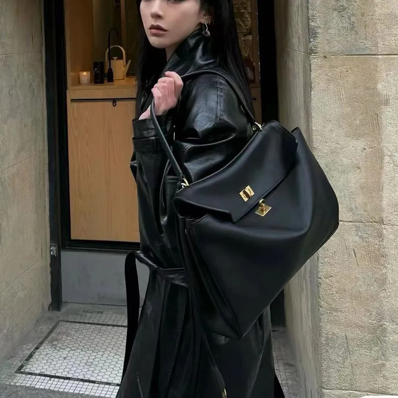 Reo Black Smooth Calfskin Women's Large Handbag