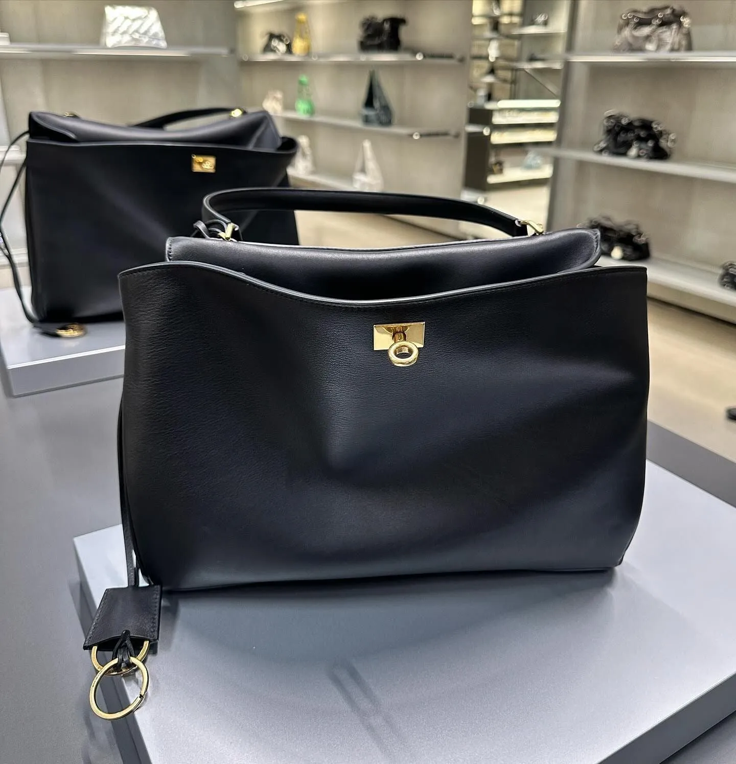 Reo Black Smooth Calfskin Women's Large Handbag
