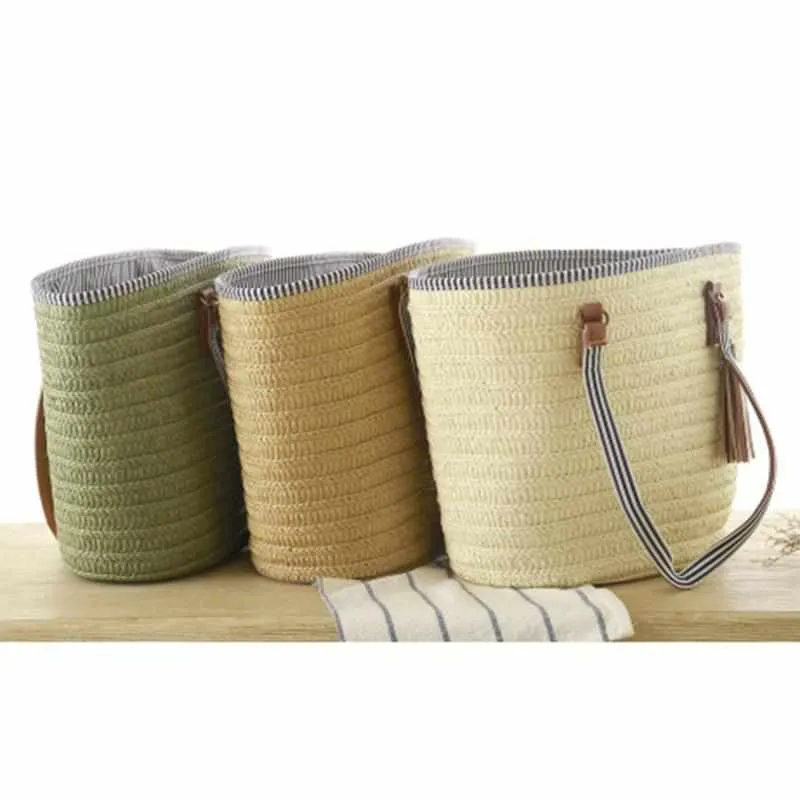 Straw Beach Tote Bag with Tassel